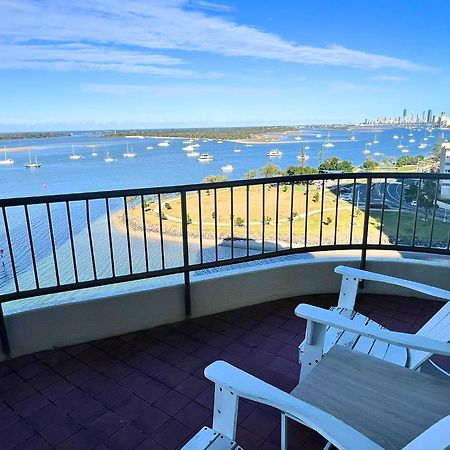 Broadwater Shores Waterfront Apartments Гоулд Коуст Екстериор снимка