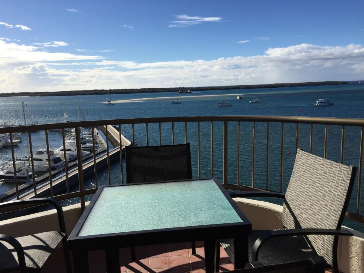 Broadwater Shores Waterfront Apartments Гоулд Коуст Екстериор снимка