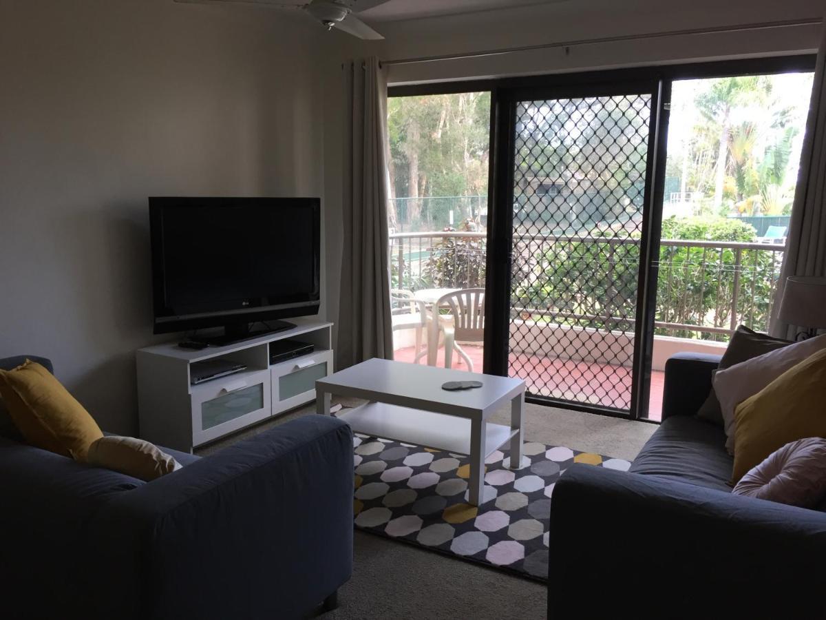 Broadwater Shores Waterfront Apartments Гоулд Коуст Екстериор снимка