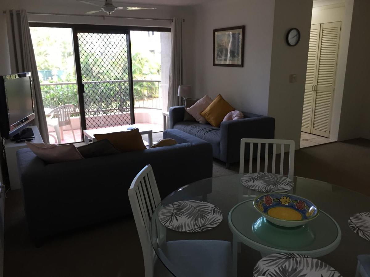 Broadwater Shores Waterfront Apartments Гоулд Коуст Екстериор снимка