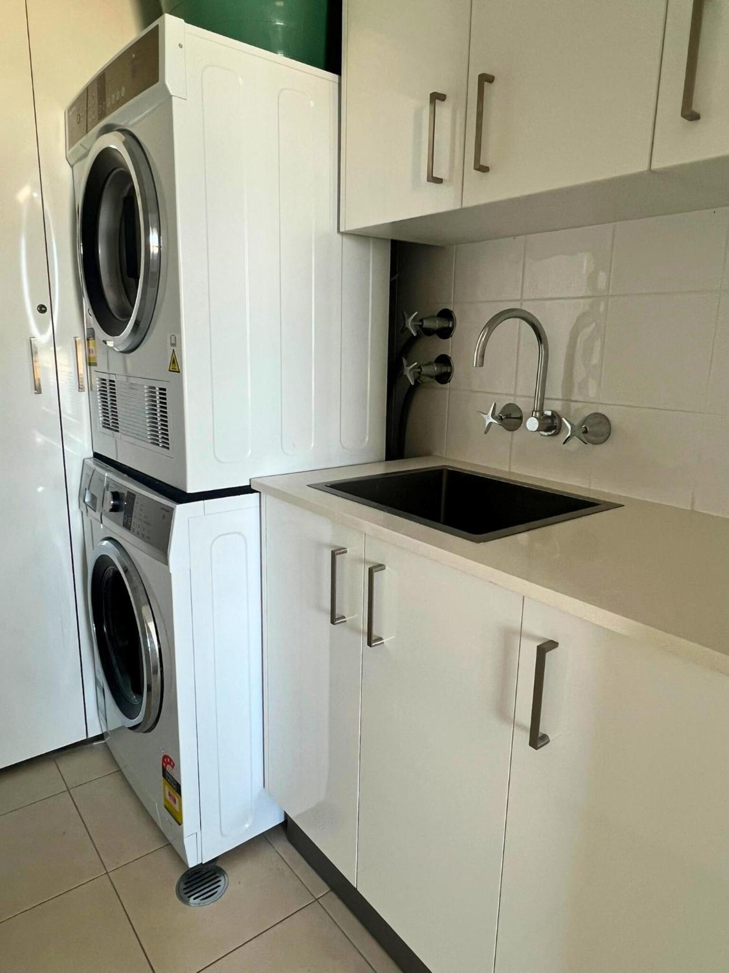Broadwater Shores Waterfront Apartments Гоулд Коуст Екстериор снимка