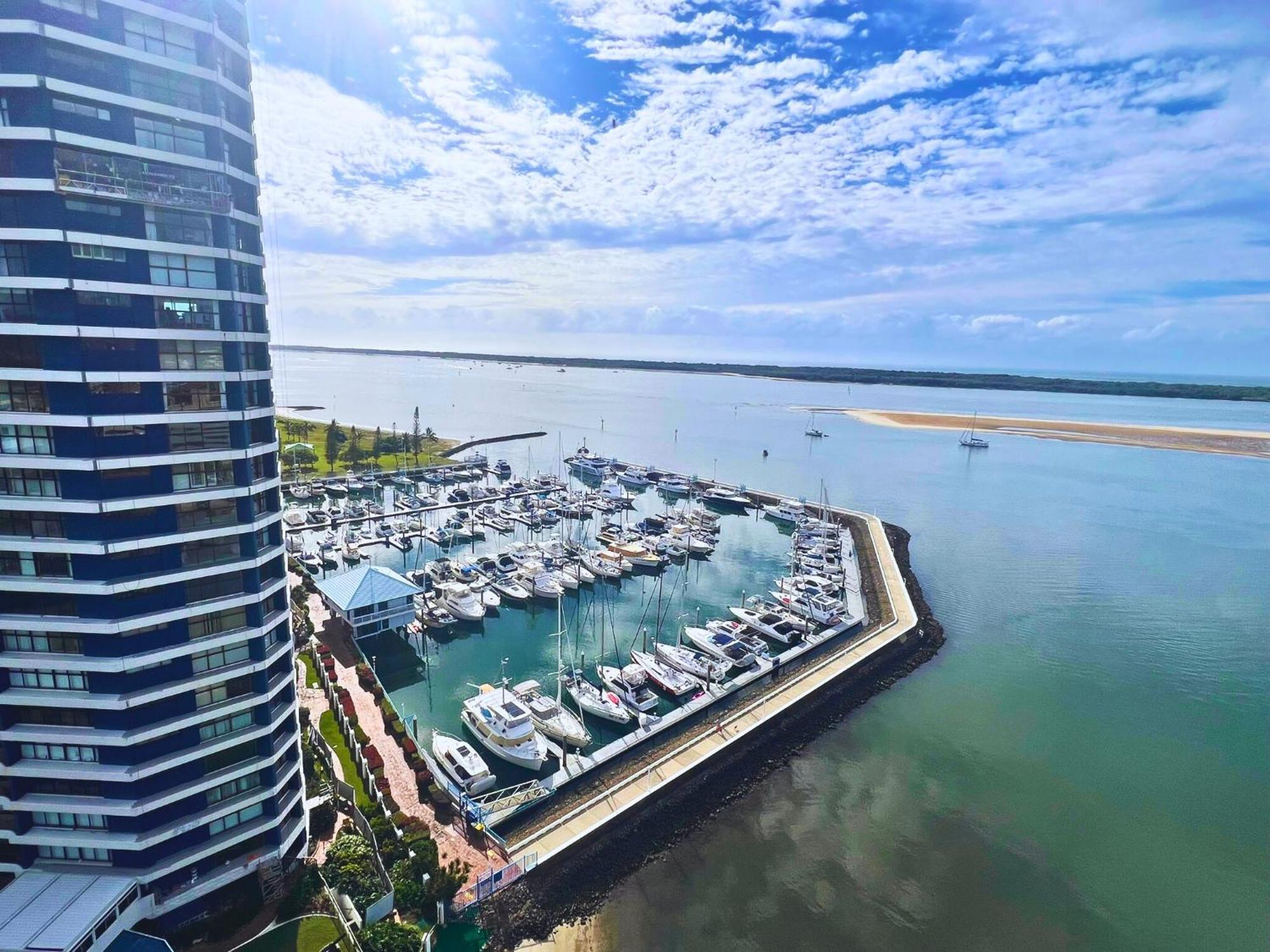 Broadwater Shores Waterfront Apartments Гоулд Коуст Екстериор снимка