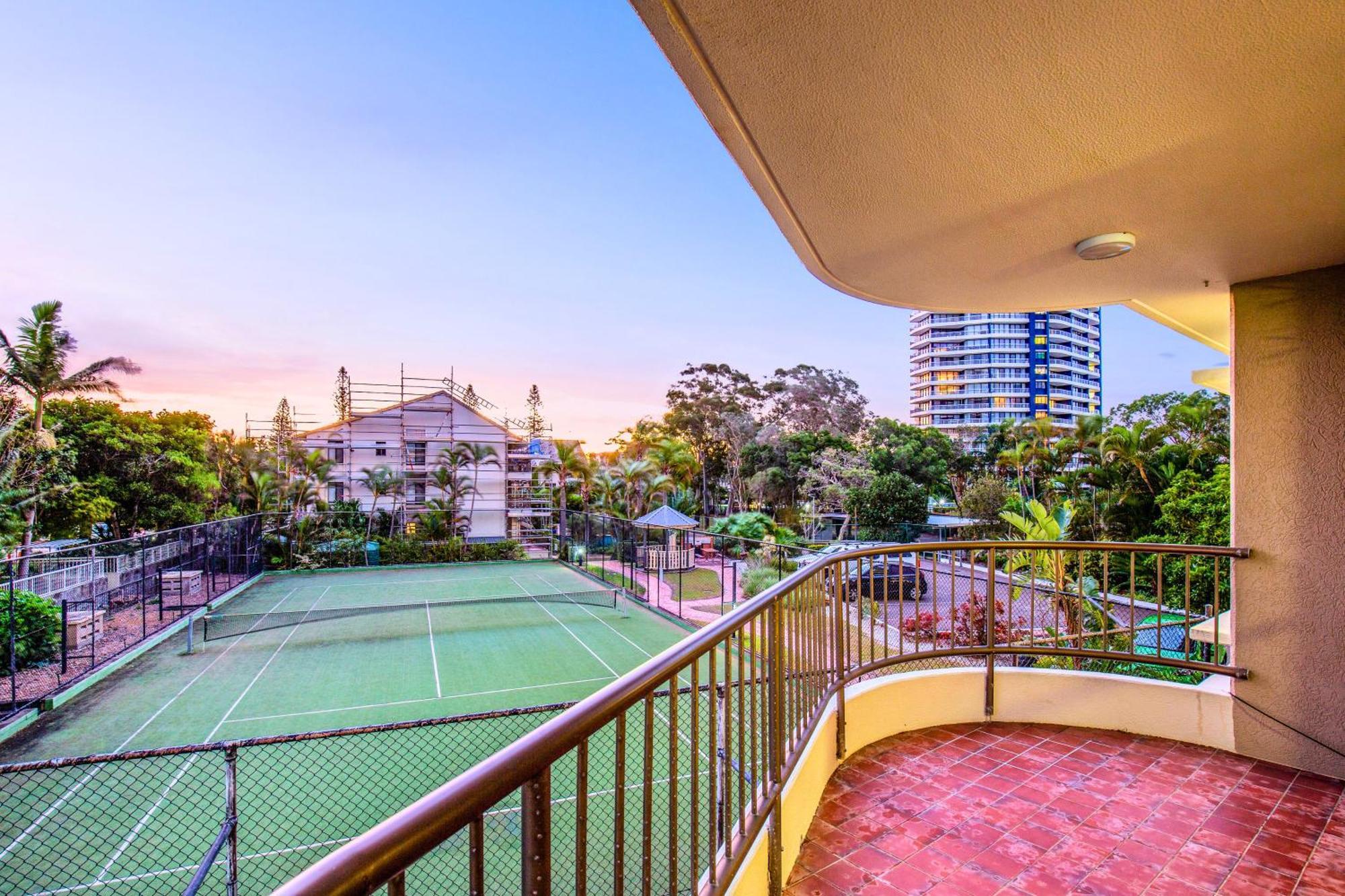 Broadwater Shores Waterfront Apartments Гоулд Коуст Екстериор снимка