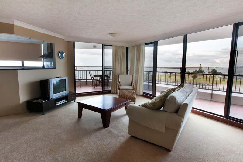 Broadwater Shores Waterfront Apartments Гоулд Коуст Екстериор снимка