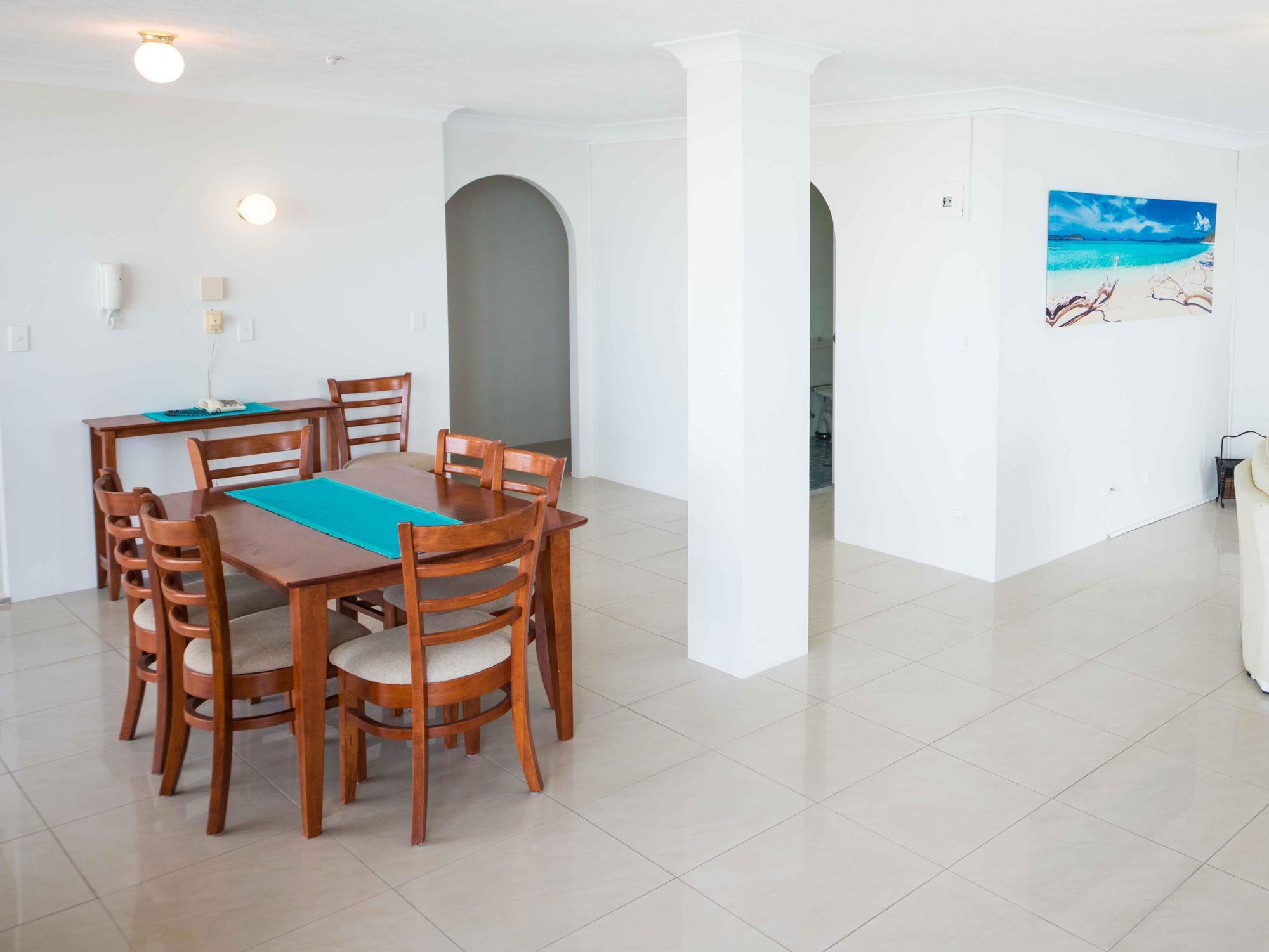 Broadwater Shores Waterfront Apartments Гоулд Коуст Екстериор снимка