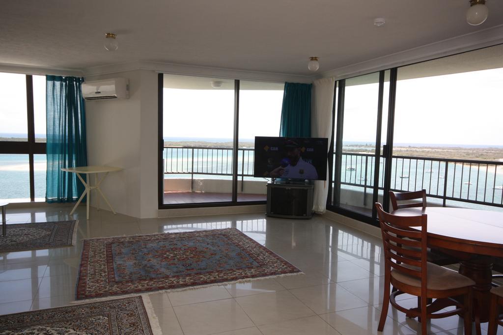 Broadwater Shores Waterfront Apartments Гоулд Коуст Екстериор снимка