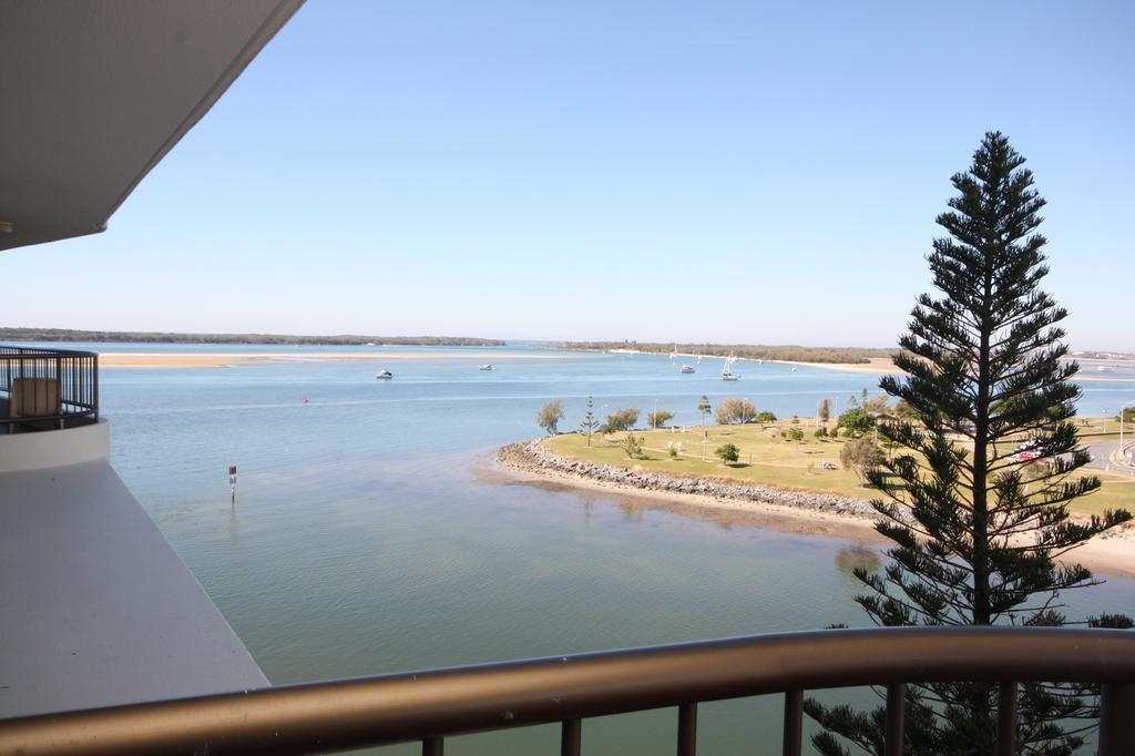 Broadwater Shores Waterfront Apartments Гоулд Коуст Екстериор снимка