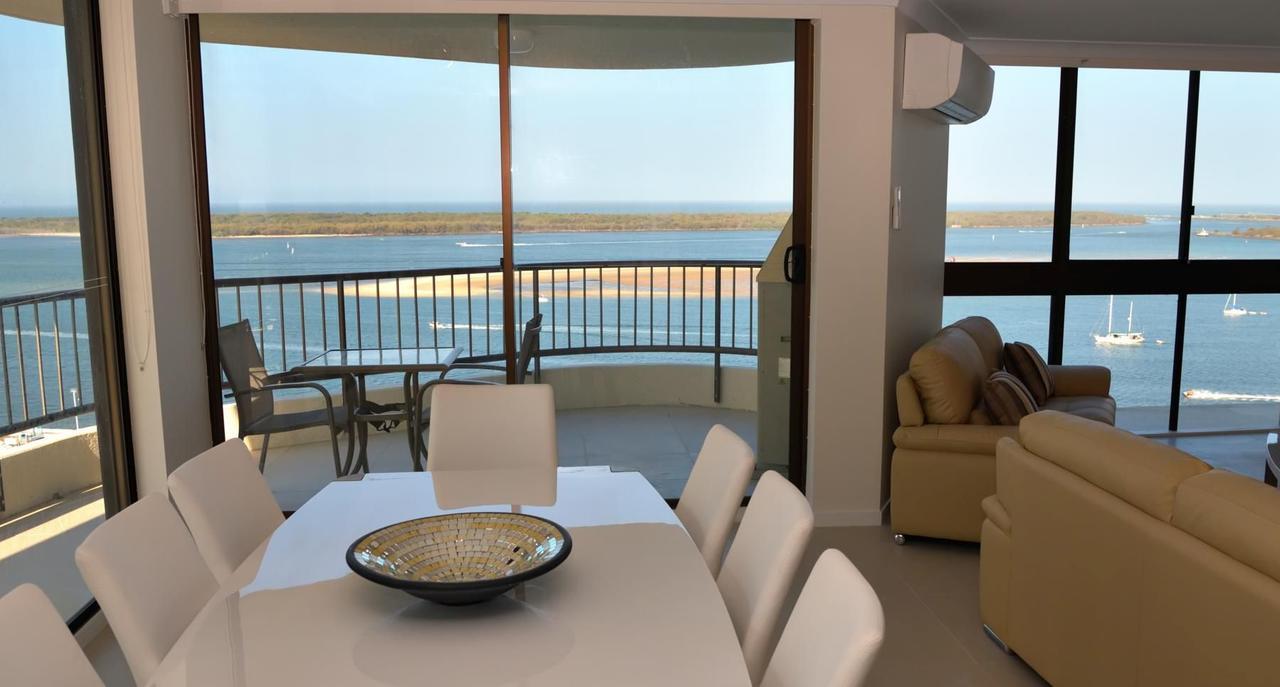 Broadwater Shores Waterfront Apartments Гоулд Коуст Екстериор снимка