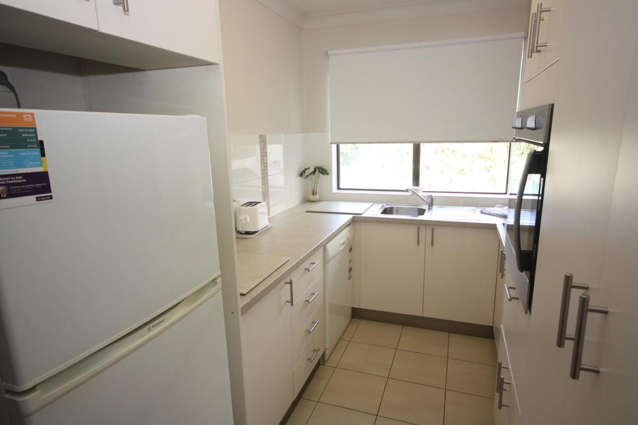 Broadwater Shores Waterfront Apartments Гоулд Коуст Екстериор снимка